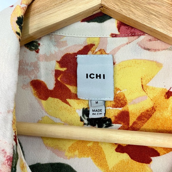 🌸ICHI🌸 Floral Blouse - Picture 3 of 3